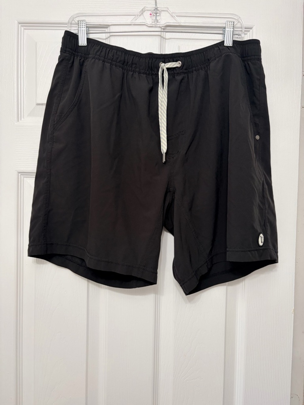 Vuori Kore Shorts Men's Size XL Color black